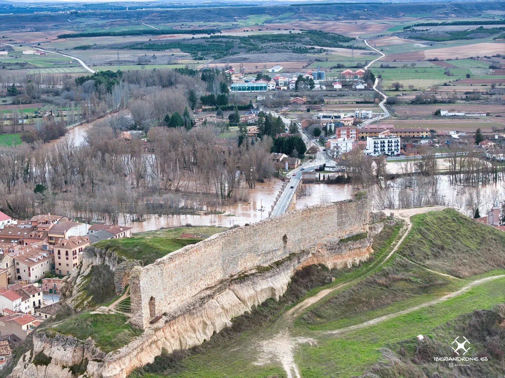 9 de febrero: desde el cerro del castillo, la vega del Duero empieza a anegarse.